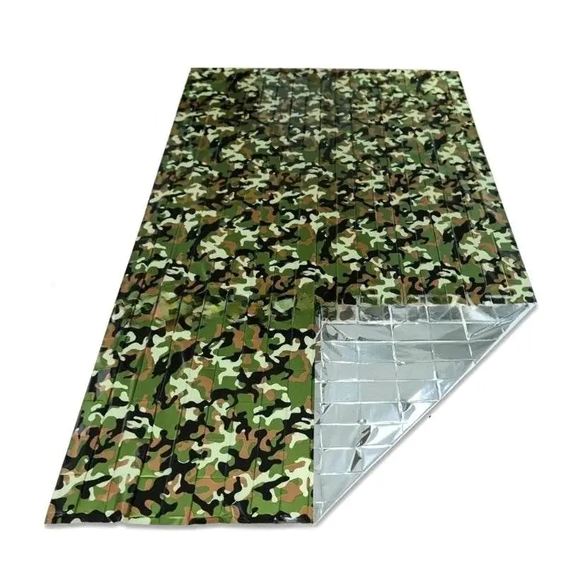Aluminum survival blanket with camouflage pattern for outdoor emergencies