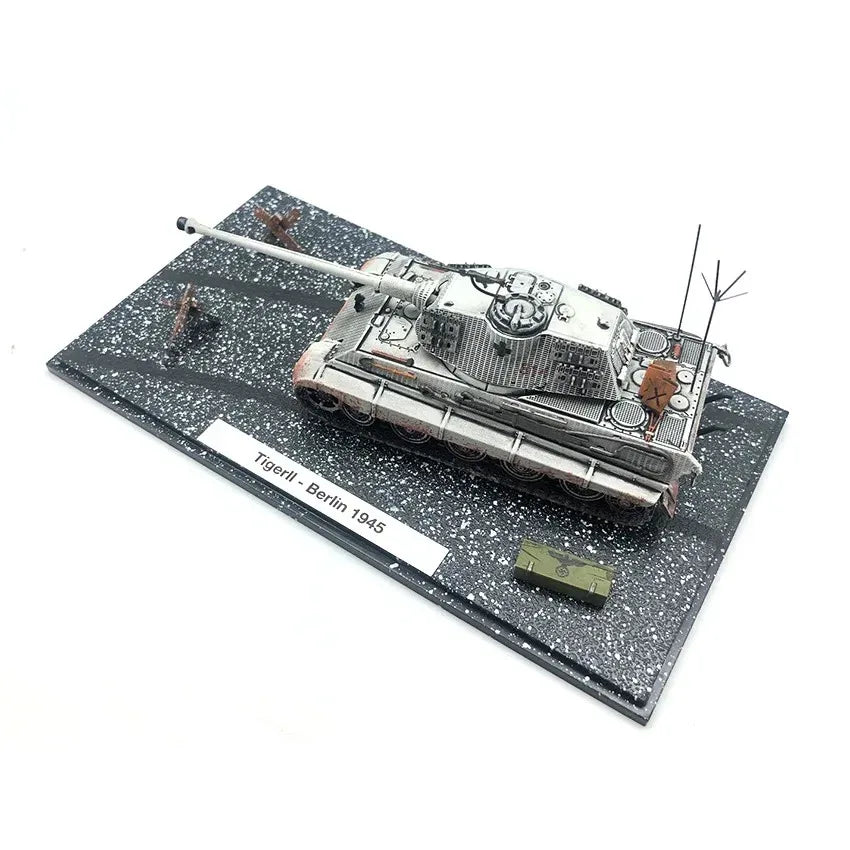 German Tiger II model kit with detailed tank design and diorama base