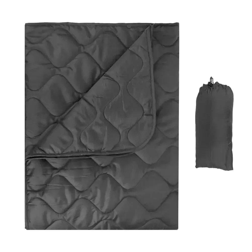 Camouflage camping blanket in dark gray, ideal for outdoor adventures