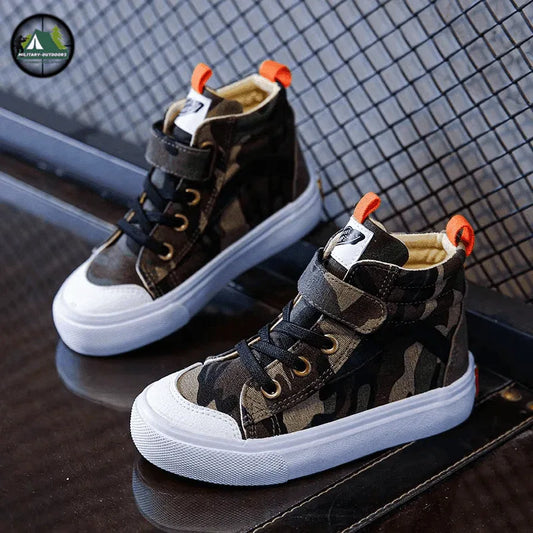 Camouflage high-top sneakers with adjustable strap for kids
