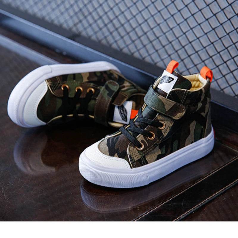 Camouflage high-top sneakers for kids with adjustable strap and sturdy design