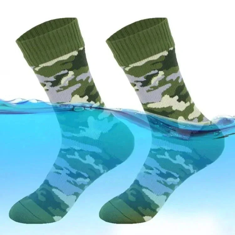 Camouflage waterproof socks designed for outdoor activities, ensuring dryness and comfort in wet conditions
