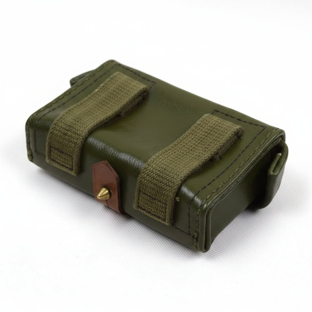 Chinese surplus belt pouch in olive green for secure storage