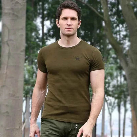 Men's cotton military t-shirt in olive green, ideal for outdoor activities and casual wear