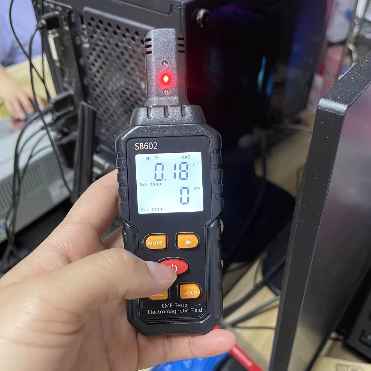 S8602 EMF meter for measuring electromagnetic field levels