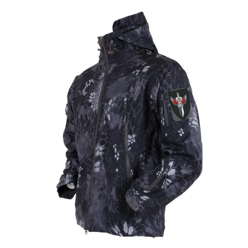 Camouflage fleece outdoor jacket for versatile outdoor activities