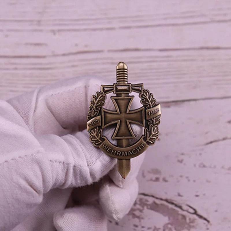 German badge replicas Wehrmacht cross with oak leaves and sword detail