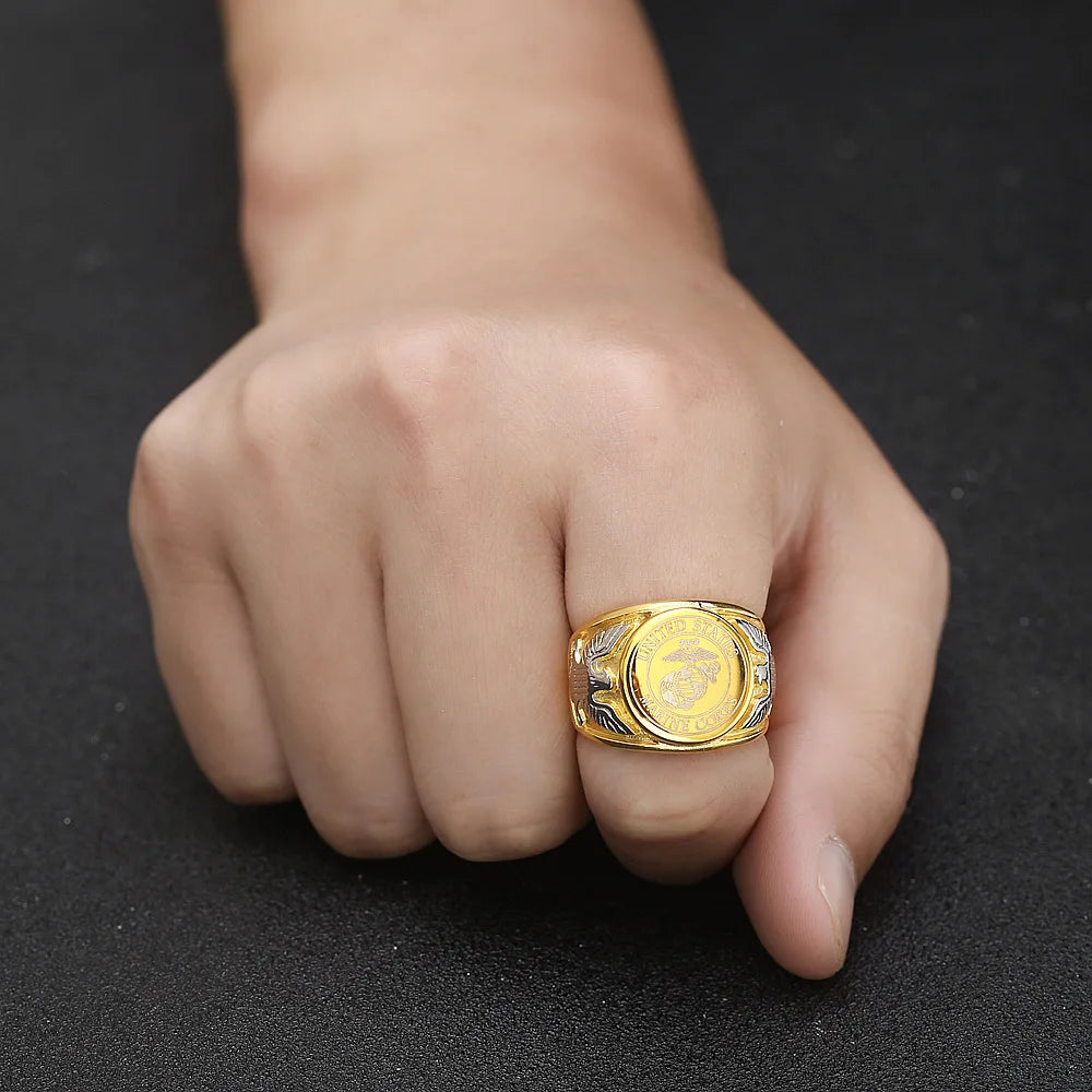 Gold US Army ring with detailed emblem, perfect for military pride