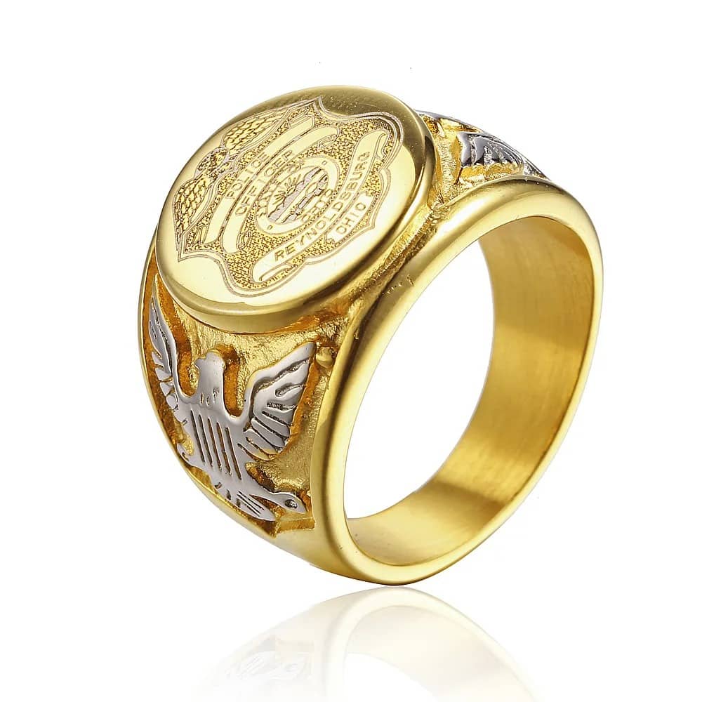 Gold US Army ring featuring an eagle design and detailed emblem
