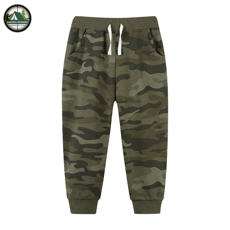 Kids camouflage sweatpants in green for outdoor play and comfort