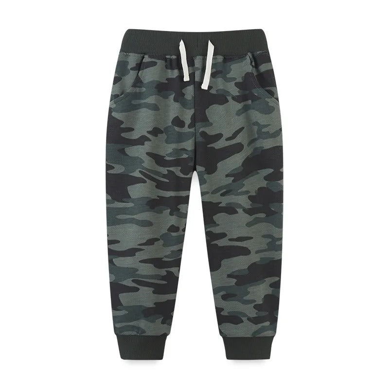 Kids camouflage sweatpants in green with comfortable elastic waistband
