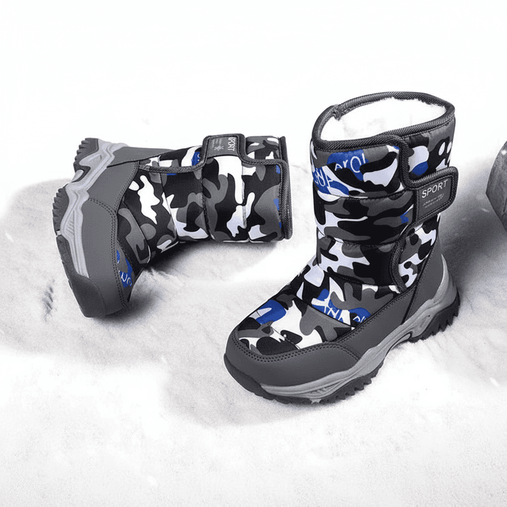 Camouflage kids snow boots with a warm lining for winter adventures