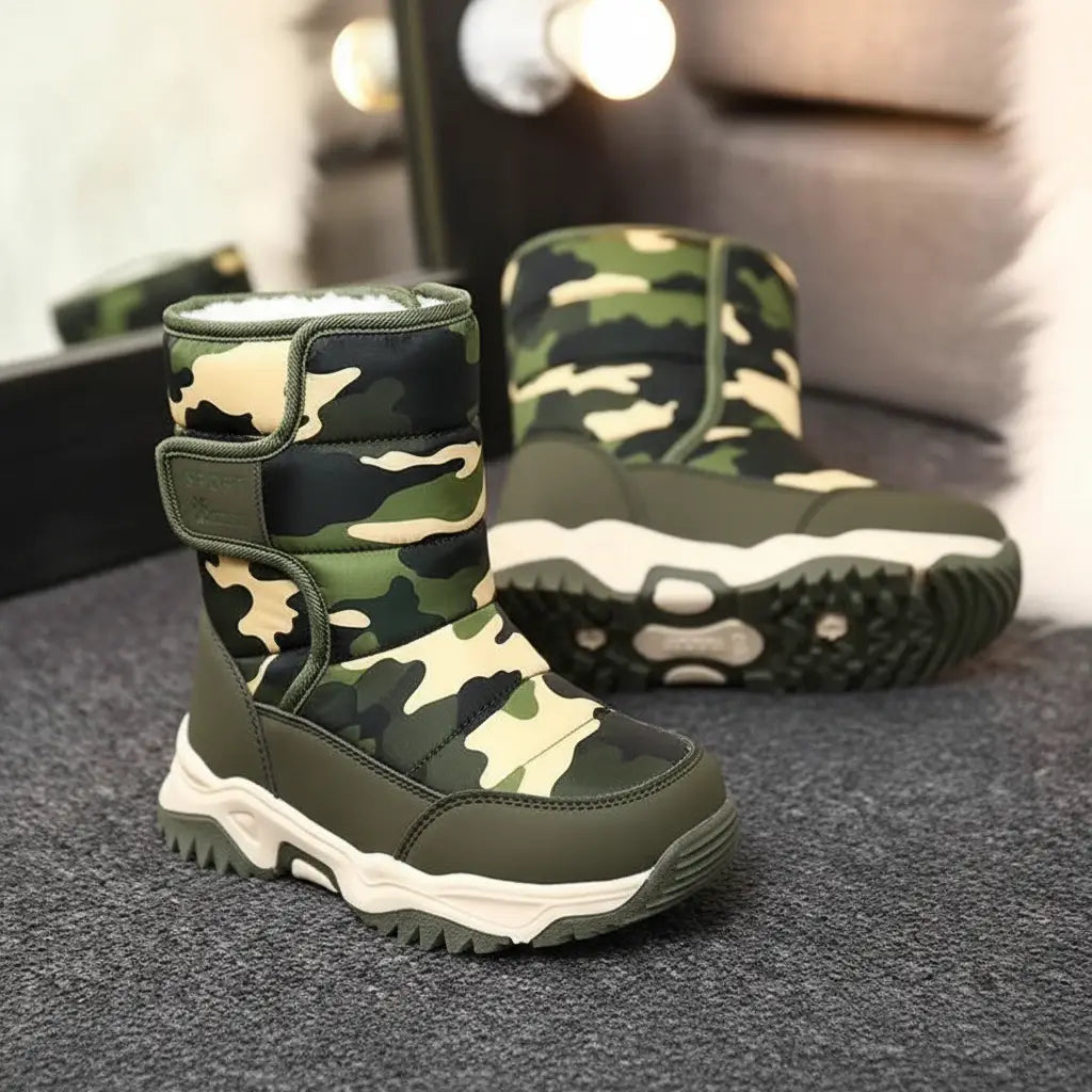 Kids snow boots in camo design with warm lining for winter adventures