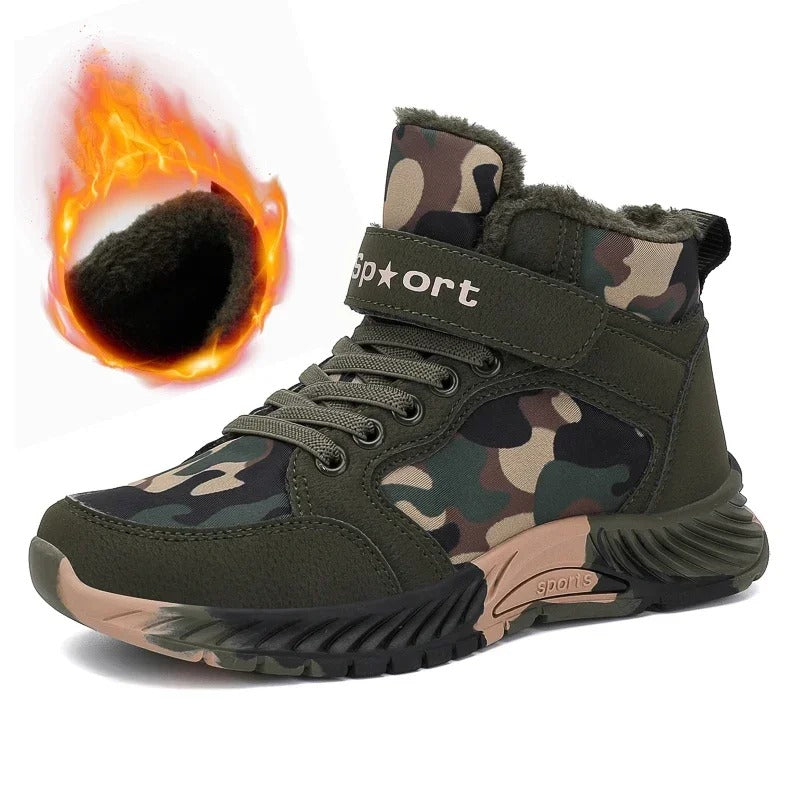Kids warm sneakers in camouflage design for winter comfort and style
