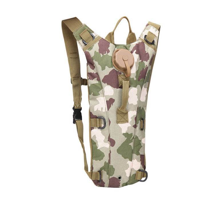 Military hydration backpack 3L in camouflage design with adjustable straps for outdoor use