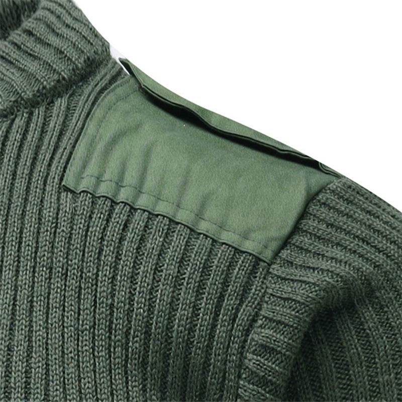 Military-Inspired outdoor sweater in green with shoulder epaulets for added style