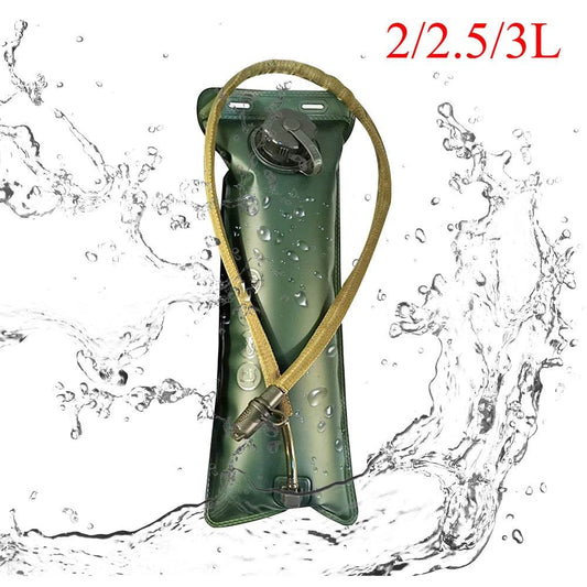 Military water bladder in green with a 2.5L capacity for hydration on the go