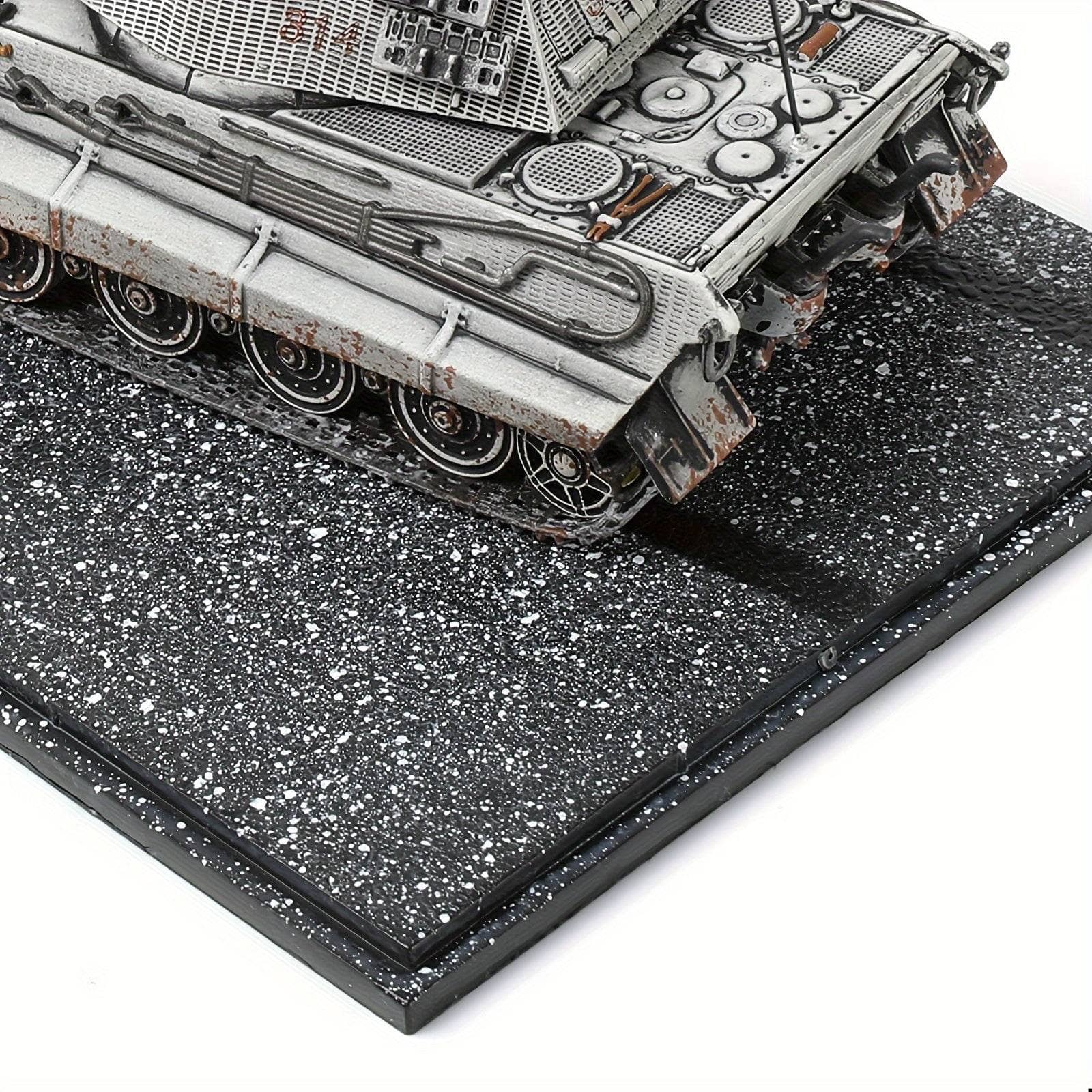 German Tiger II model kit with detailed armor features for collectors