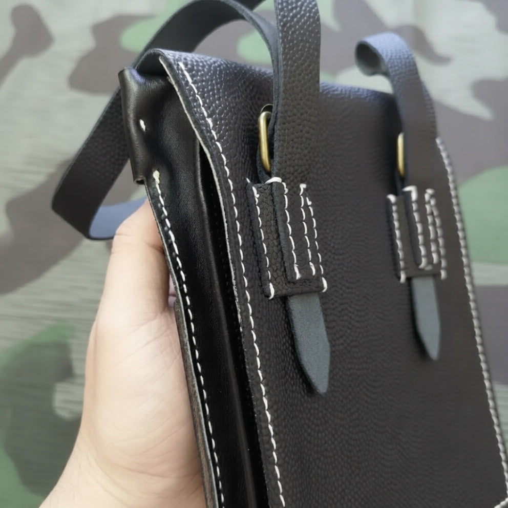 Officer map case replica in black leather for military use