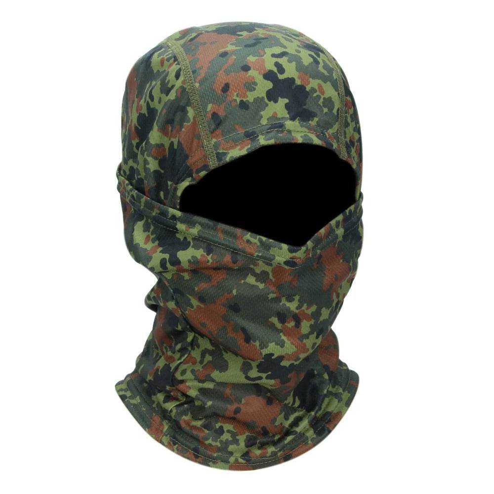 Camouflage outdoor face mask for thermal protection in outdoor activities