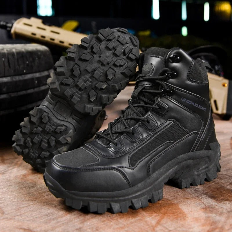 Black Thermal Tactical Boots with Durable Sole for Outdoor Use