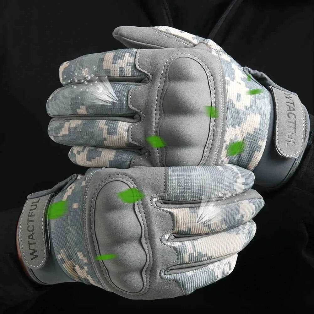 Gray Camo Touch Screen Outdoor Gloves for Enhanced Grip and Flexibility