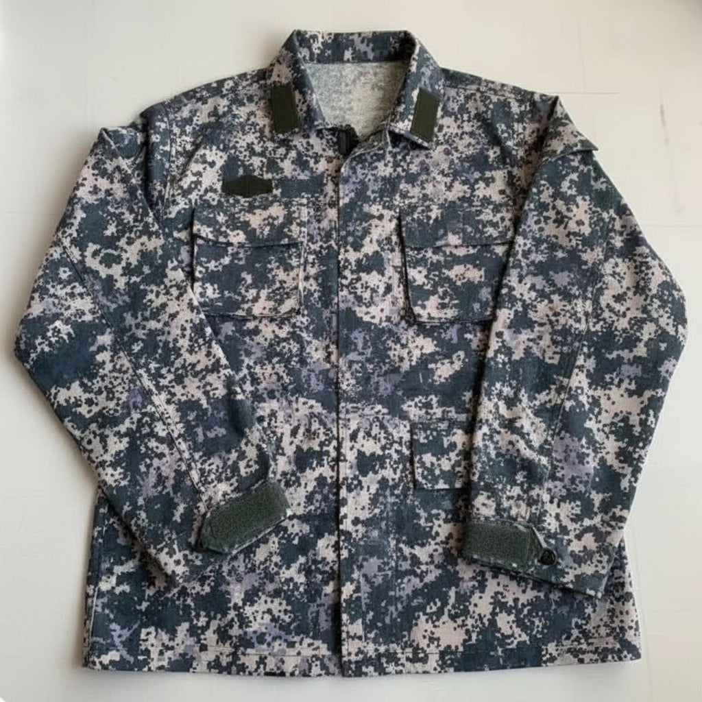 Ukraine outdoor suit in camouflage print for versatile outdoor use