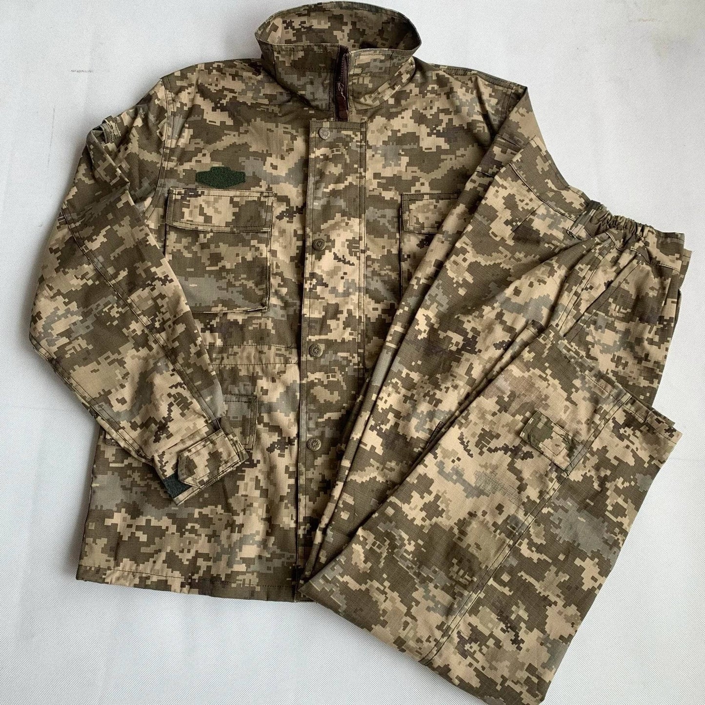 Ukraine outdoor suit in camo pattern for tactical and outdoor activities