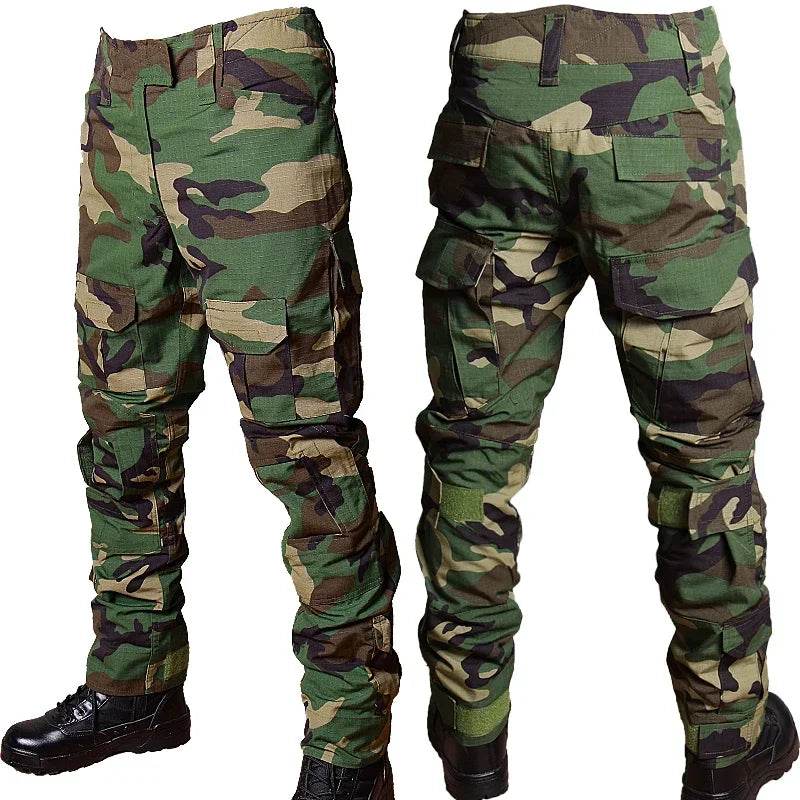 Men's camouflage tactical set t-shirt and pants with multiple pockets for outdoor activities