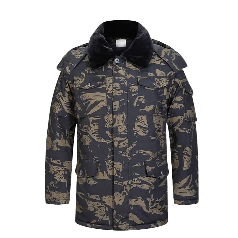 Camouflage Winter Outdoor Coat with Warm Lining for Cold Weather Protection
