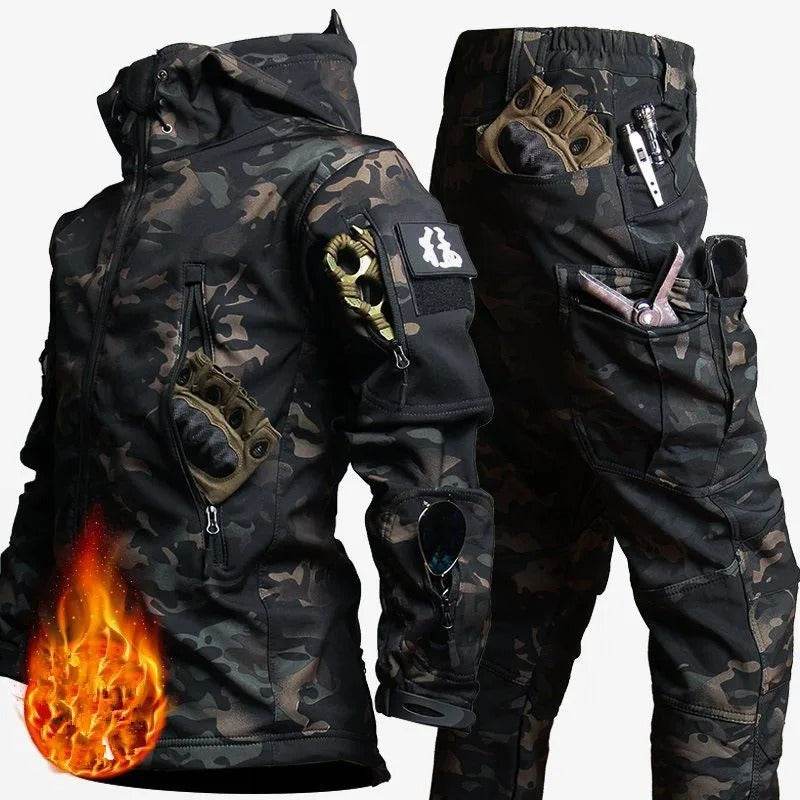 Black Camo Winter Suit Set with Multiple Pockets and Insulation for Cold Weather